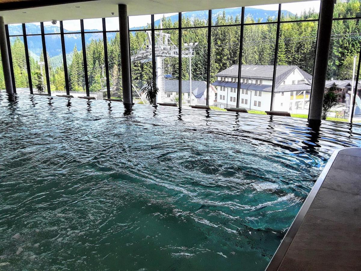 Hotel Sorea Snp デマノブスカ・ドリーナ エクステリア 写真