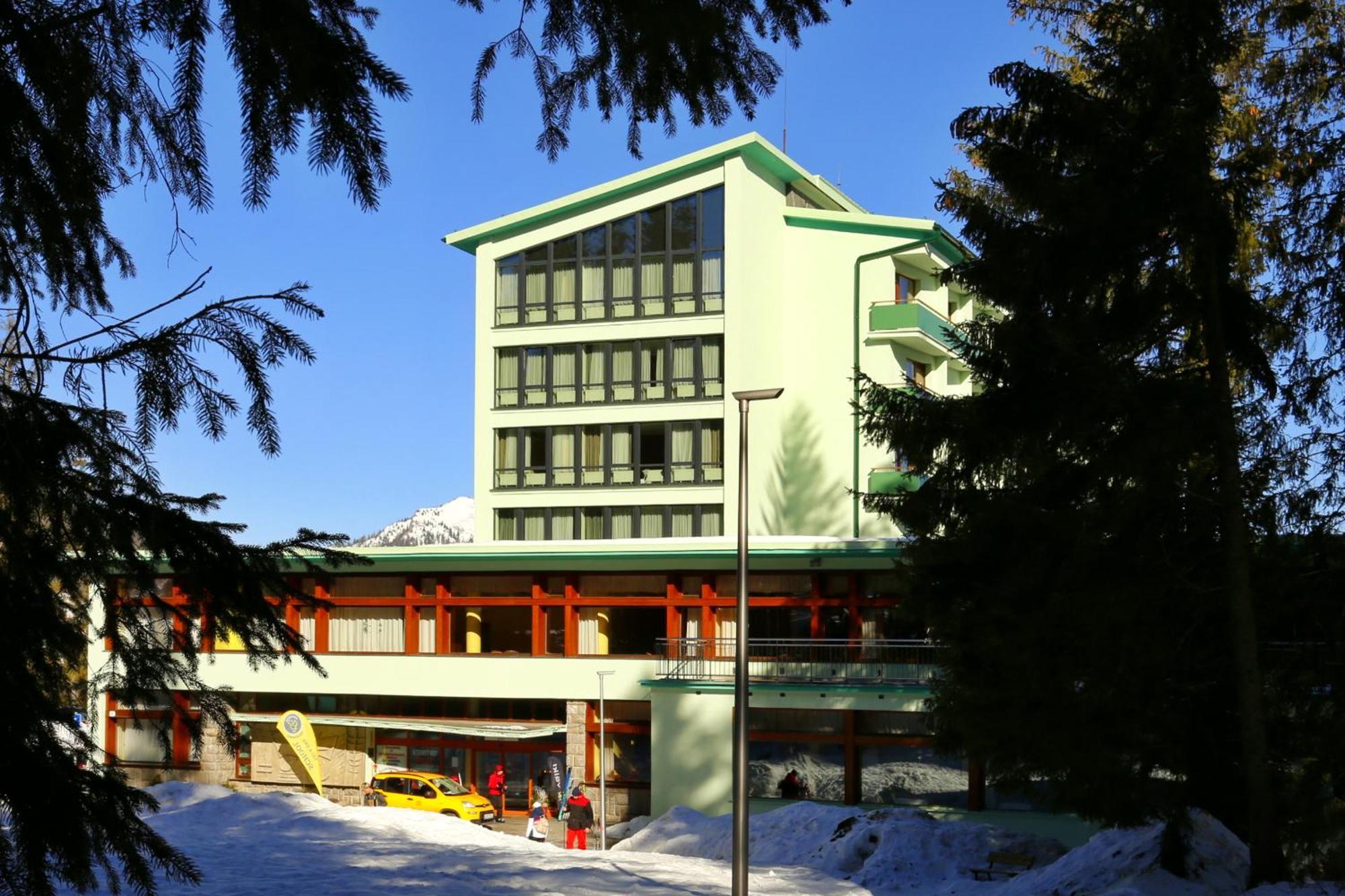 Hotel Sorea Snp デマノブスカ・ドリーナ エクステリア 写真