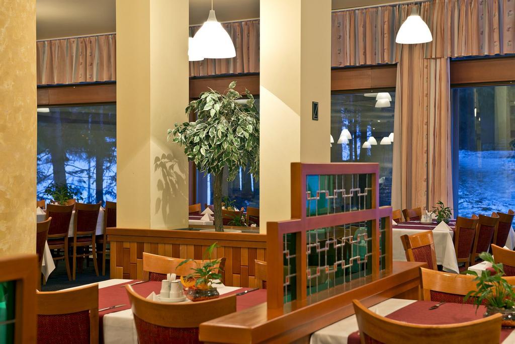 Hotel Sorea Snp デマノブスカ・ドリーナ エクステリア 写真