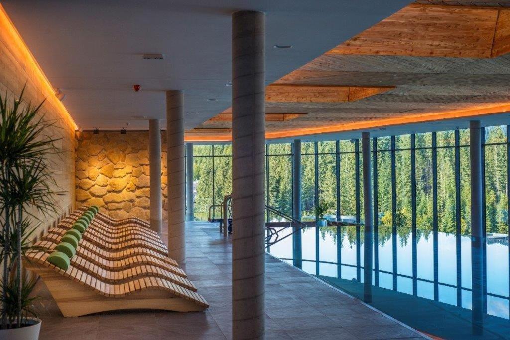 Hotel Sorea Snp デマノブスカ・ドリーナ エクステリア 写真