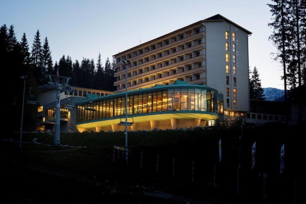 Hotel Sorea Snp デマノブスカ・ドリーナ エクステリア 写真