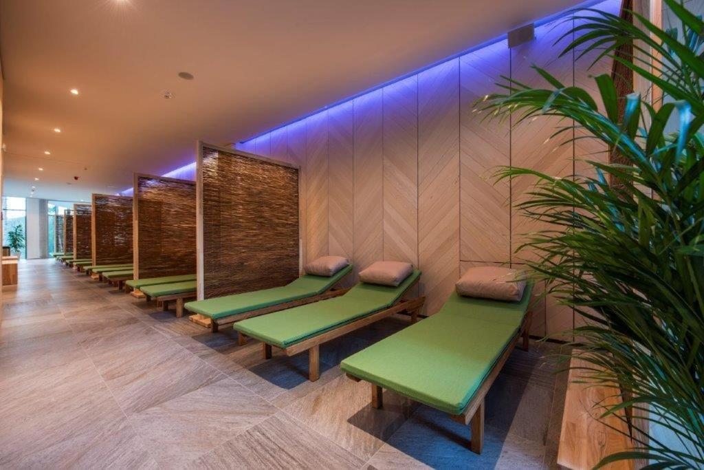 Hotel Sorea Snp デマノブスカ・ドリーナ エクステリア 写真